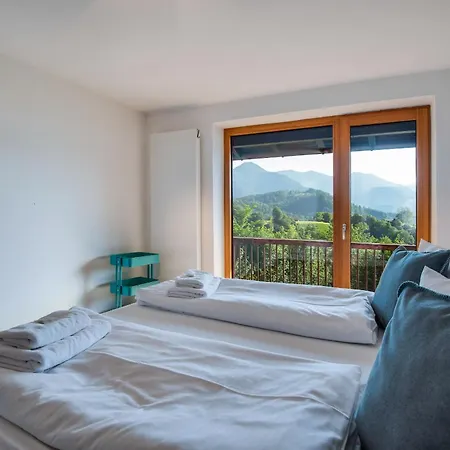 Kuenstlervilla Mit Grandiosem Panoramablick Villa
