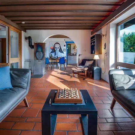 Kuenstlervilla Mit Grandiosem Panoramablick Вилла *