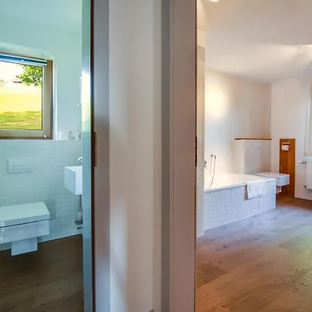 Kuenstlervilla Mit Grandiosem Panoramablick Villa *