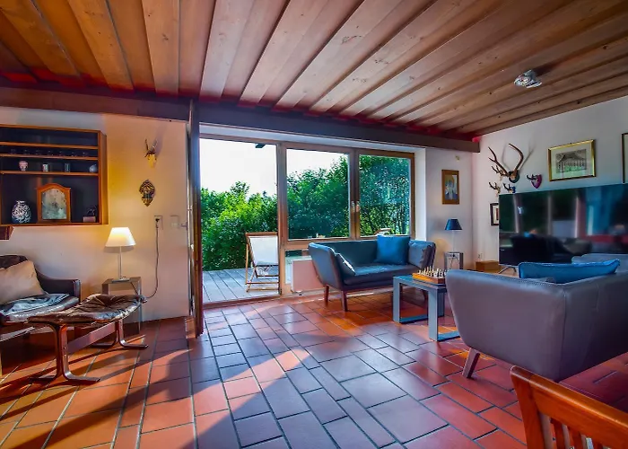 Kuenstlervilla Mit Grandiosem Panoramablick فيشباكاو